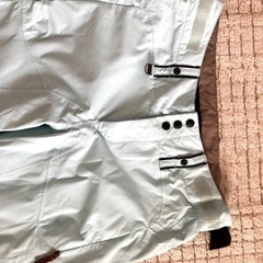 　1回だけ使用　スノボ　スキー　ウェア　ズボンの画像