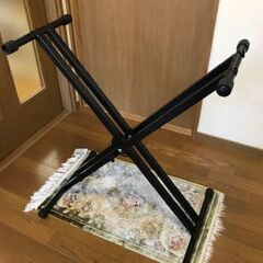 新品同様キーボードスタンド　X型ダブルレッグ