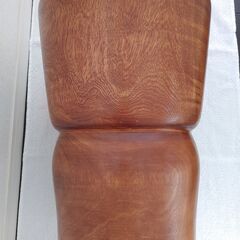 高級丸い木の椅子の画像