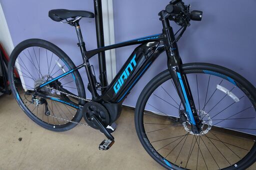 ESCAPE RX-E+ 　GIANT　エスケープ　電動アシストクロスバイク　2021モデル