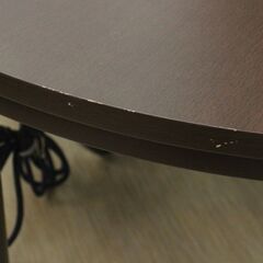 家具調こたつ✨丸型✨ユアサプライムス✨NIS-BR85P✨2013年製✨直径85cm✨高さ43cm✨円形こたつ✨動作確認済み✨中古品【こちらは店舗です。浜村鹿野温泉ICから3分 買取本舗 宮本リサイクル 営業時間9～19時 定休日水曜のみ←連絡できませんm(_ _)m】 G136の画像