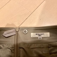 ナチュラルビューティーベーシック　タイトスカート　xxsの画像