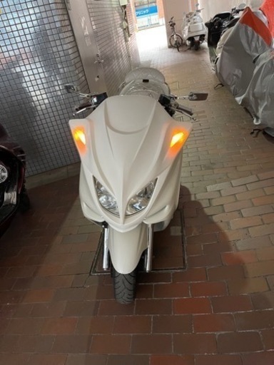 【YAMAHAマジェスティー】SG03J ホワイトカスタム　ローダウン