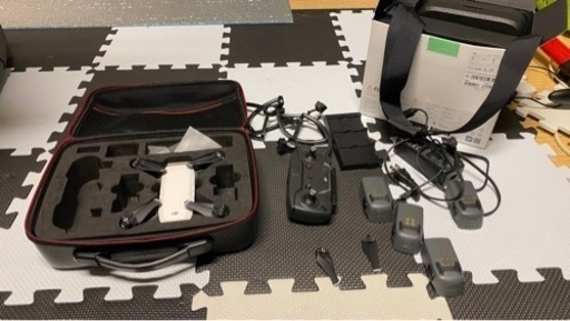 お買い得！ドローン　DJI spark スパーク　フルセット