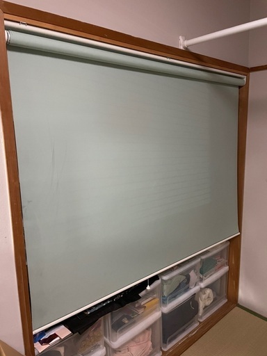 押し入れ　ロールカーテン　目隠し