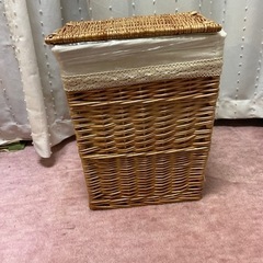 蓋付き籐のカゴ《お値引き中》