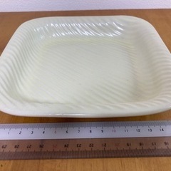 ［値下げ］Nestlé nido 皿の画像