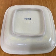 ［値下げ］Nestlé nido 皿の画像