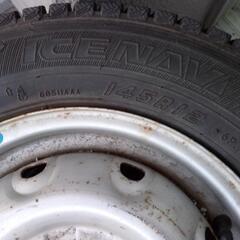 軽貨物車用スタッドレスタイヤとチェーンの画像