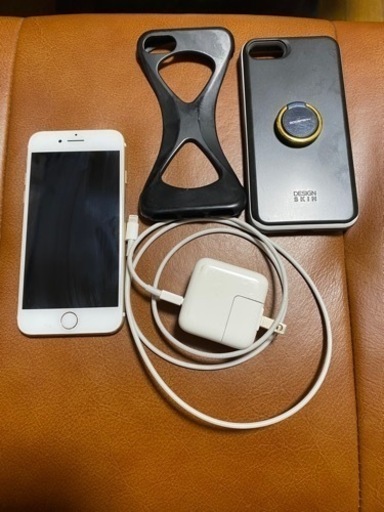 iPhone 7 Gold 128 GB SIMフリー　ゴールド　おまけ付き