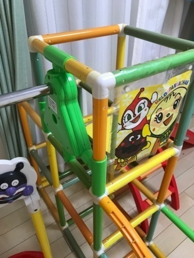 アンパンマン ジャングルジム　鉄棒　滑り台