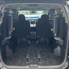 トヨタの大型ミニバン！！電動リアゲートの画像