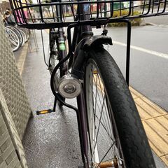 「リサイクルショップどりーむ荒田店」752　13267T　ママチャリ　２６インチ　カギ付き　LEDライト　ベル　紫の画像