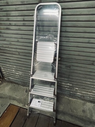 脚立　ステップ　新品　※期間限定※値段交渉歓迎