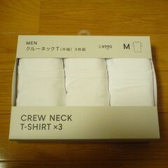 GU　クルーネックT　Ｍサイズ　３枚セット