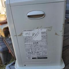 灯油ストーブの画像