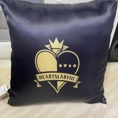 【最終価格】ツイステッドワンダーランド　クッション　ハーツラビュル寮の画像