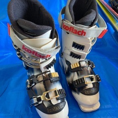 スキーセット　男　使用者：身長173ｃｍ、26．5ｃｍ　約20年前のモデル（ロシニョール、コフラック）　の画像