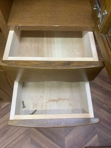 【リユースショップBYREUSE配達・設置OK】木目柄 食器棚