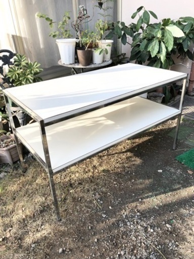 テーブル　作業台　頑丈です。