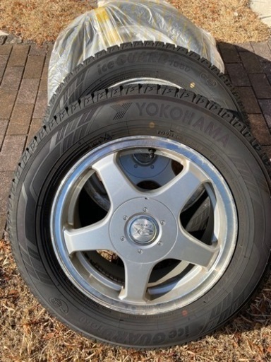 スタッドレスタイヤ４本セット　195/65R/15