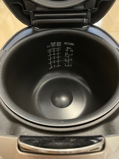【お譲り先決まりました】2018年製　TIGER IH炊飯ジャー(5.5合炊き)  JKT-J1型　【2年間使用】