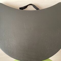 IKEA BYLLAN ラップトップサポート 膝上テーブル クッ...