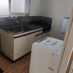 【即入居可】転居費安 白山市アパート１Ｋ 冷蔵庫・洗濯機・ガスコンロ付 1カ月フリー 松任駅、大阪屋、コストコ近く ラフォーレ１０６ − 石川県