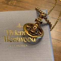 Vivienne Westwood オーブネックレスの画像