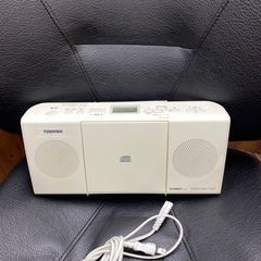 ラジオ付き　CDプレーヤー(訳あり)