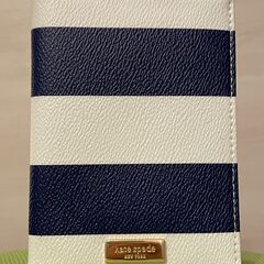 kate spade パスポートケース 【ほぼ未使用・美品】ケイ...