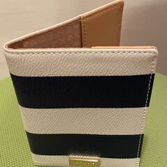 kate spade パスポートケース 【ほぼ未使用・美品】ケイトスペード の画像