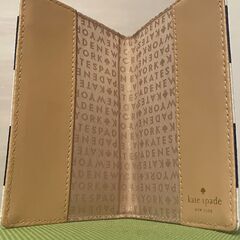 kate spade パスポートケース 【ほぼ未使用・美品】ケイトスペード の画像