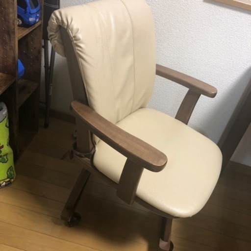 2人がけ椅子二つ付き３点セット