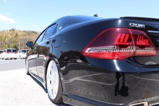 200クラウン　クラウン　ワンオフ　テールセット　シーケンシャル　流れるウィンカー　カスタム