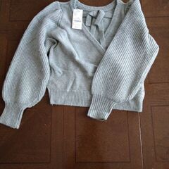 新品、未使用　アースミュージック＆エコロジー　マシュマロカラーニットの画像