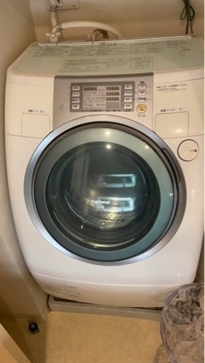 ドラム式洗濯機　ナショナル｢シャワー泡洗浄｣採用のななめドラム