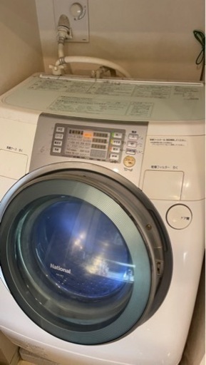 ドラム式洗濯機　ナショナル｢シャワー泡洗浄｣採用のななめドラム