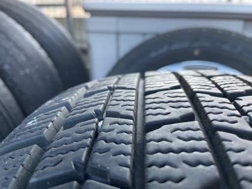 ダンロップ　スタッドレス　195/65R15