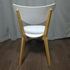 ホワイトチェアー（IKEA）の画像