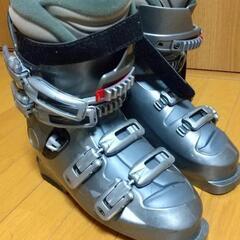 再値下げ！SALOMONスキーブーツ 23.5cmの画像