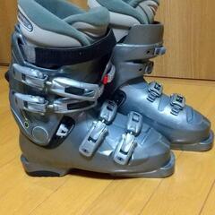 再値下げ！SALOMONスキーブーツ 23.5cmの画像