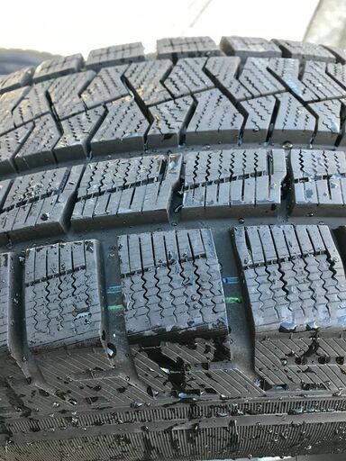 《大幅値下げ！》【美品】スタッドレスタイヤ&アルミホイール／PIRELLI　【225/65/R17】