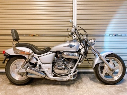 ホンダ　マグナ250 配送可能　支払いは現金or振り込みも可能　シルバー