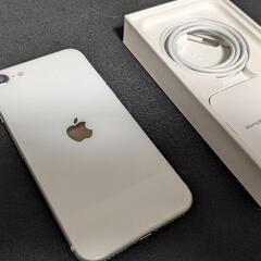 iPhone SE2（第二世代）64GB ホワイト SIMロック解除済み 新品未使用 おまけスマホケース付きの画像