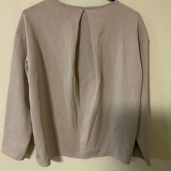 美品　ユニクロ　カットソー　サイズM 身幅46、着丈54センチの画像