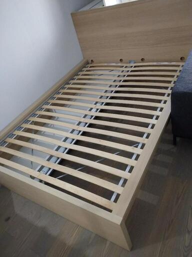 IKEA　マルム　ダブル　ベッド