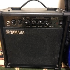 Fender エレキギターとYAMAHAアンプの画像