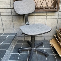 ！無料！椅子　イス