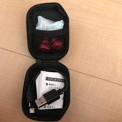 ワイヤレスイヤホンの画像